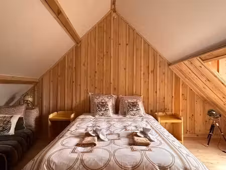 ? maison t3 de charme refaite à neuf – location meublée à l’année (centre bourg)