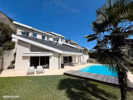 villa d’architecte d'exception 250m² – vue panoramique belledonne / grenoble – piscine