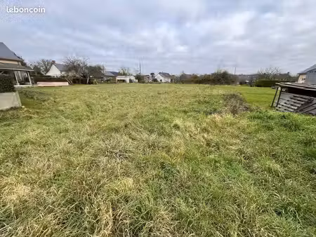 terrain 966 m² loireauxence