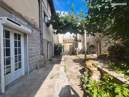 immeuble 17 pièces 453 m²