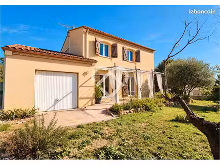 villa 5 pièces 123 m²