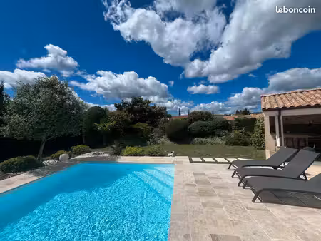 maison t4/118 m² - 3 chambres  2 suites parentales  piscine et pool house