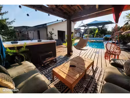 villa piscine 137m2