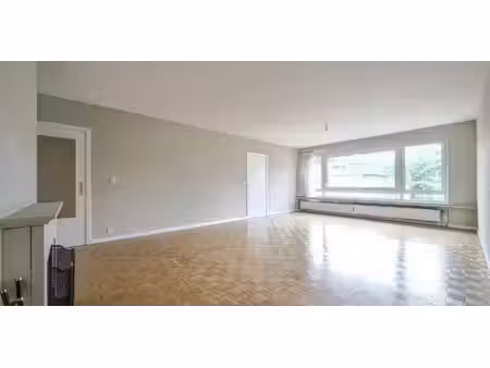 appartement à louer à woluwe-saint-pierre pour € 2.050 avec 3 chambres à coucher