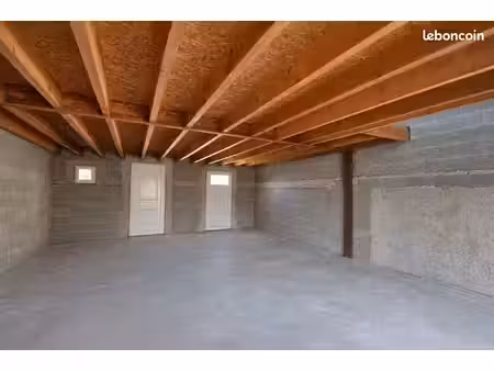 maison 2 pièces 104 m²