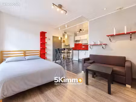 studio 1 pièce 28 m²