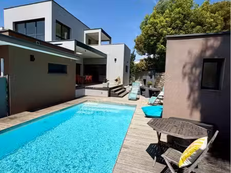 villa 220m2 jacou + 2 studios locatifs