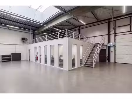 professionele kmo-unit met magazijn van ca. 512 m²