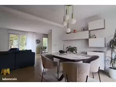 maison 5 pièces 121 m²