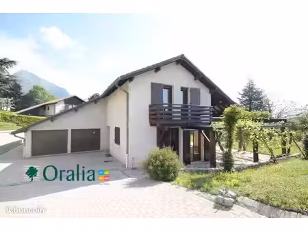 maison 5 pièces 151 m²