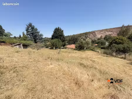 terrain 1300 m² villerest