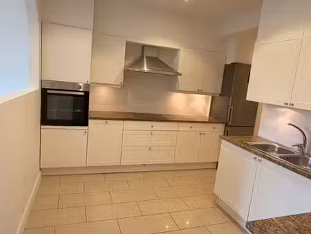 superbe appartement 1 ch rénové – location max 1 an