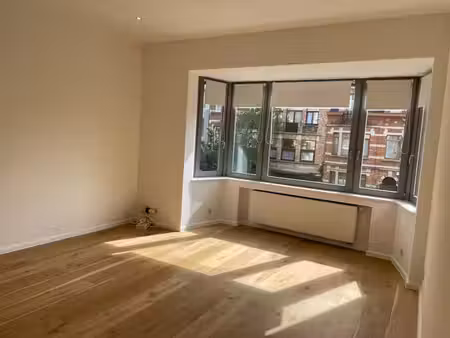 appartement lumineux 1 chambre + balcon dans quartier calme