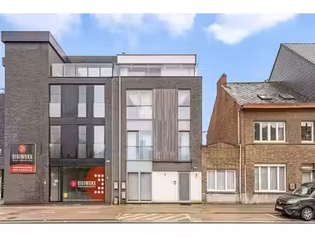 appartement met 2 slaapkamers en ruime tuin