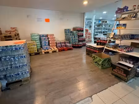 local/entrepôt/bureau 180m²
