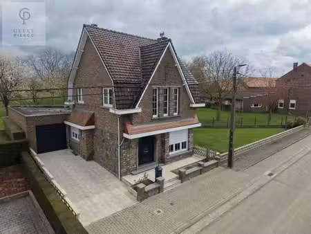 charmante woning te neerhespen