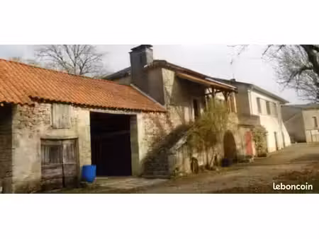location maison en pierre sur 3ha de terrain