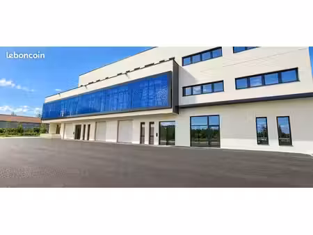 bureaux 82 m² vaulx milieu