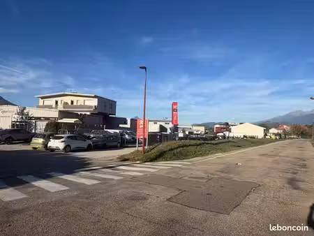 à vendre – garage automobile à vif (38450)