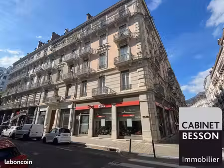 local 118 m² grenoble