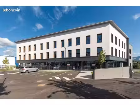 local commercial - voiron