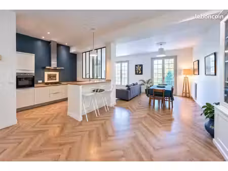 maison 5 pièces 147 m²