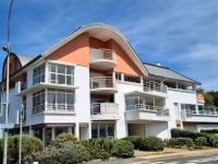 à vendre – studio avec terrasse plein sud et aperçu mer – pornichet bonne source / sainte-