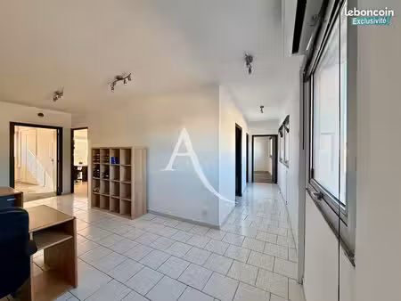 bureaux 110 m² lattes