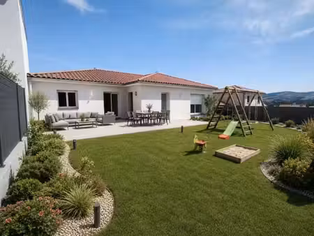 maison 6 pièces 144 m²