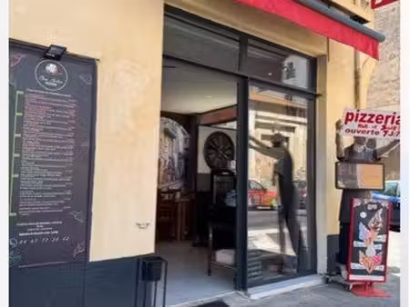 restaurant pizzeria