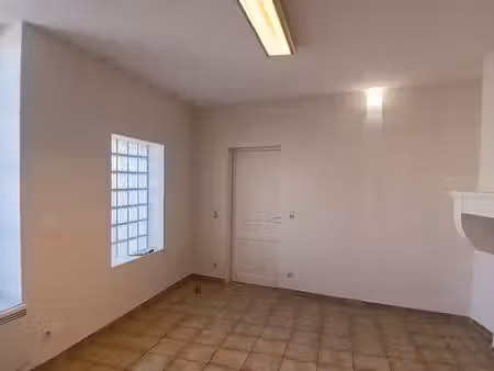 location bureau / cabinet
