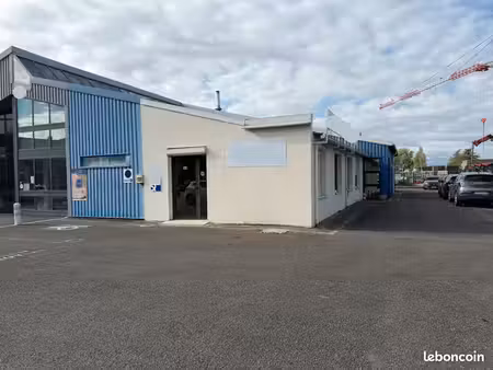 andrézieux  locaux professionnel loué  accès rapide autoroute