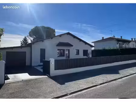 maison rénovée avec goût – 3 chambres – terrasse  jardin et garage