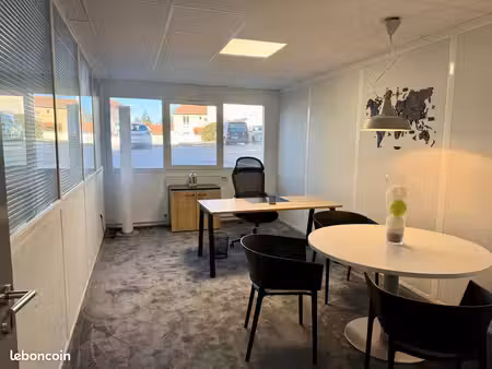 bureau privatif neuf & équipé avec loyer tout compris