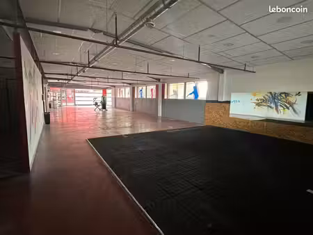 local commercial 330 m² villenave-d'ornon
