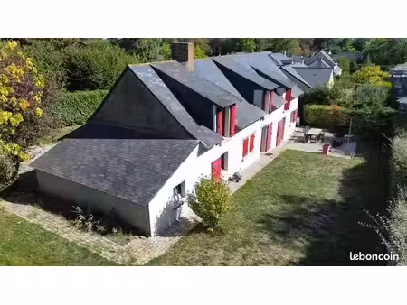 longère de caractère 170 m² - 4 chambres - face au lac - garage & dépendances