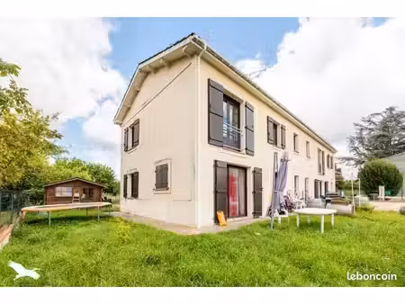 immeuble 10 pièces 232 m²