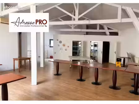 local commercial 285 m²