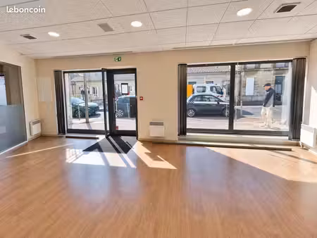 pessac centre – local commercial 173 m² – vitrine 15 m