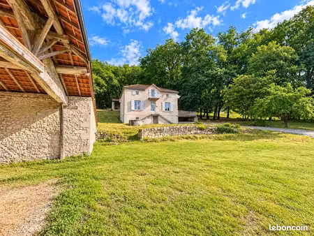 maison 5 pièces 145 m²