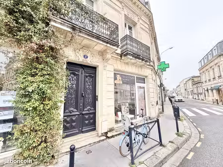 murs commerciaux 28 m² bordeaux