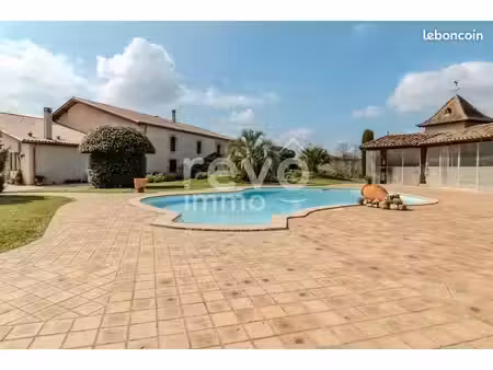 maison 12 pièces 478 m²