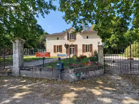 maison de maitre 260 m2 + pigeonier 75m2