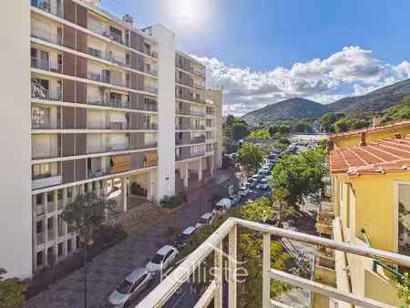 ajaccio - cours général-leclerc - duplex à rénover avec vue mer et balcon