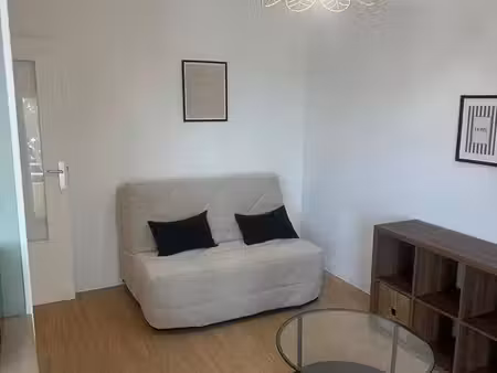 studio meublé rénové 22 m² – rezé – balcon & parking – proche tram