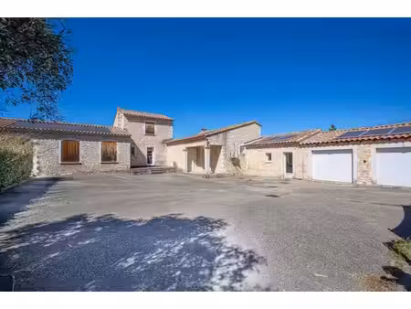 30126 saint laurent des arbres  calme  2 jolies villas 15 pièces  sur un terrain de 1050m2