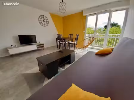 appartement dans rue tranquille
