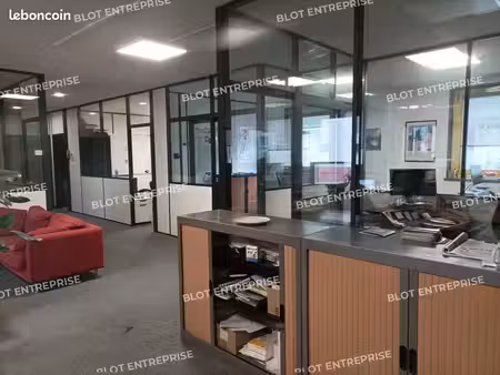 bureaux 205 m²