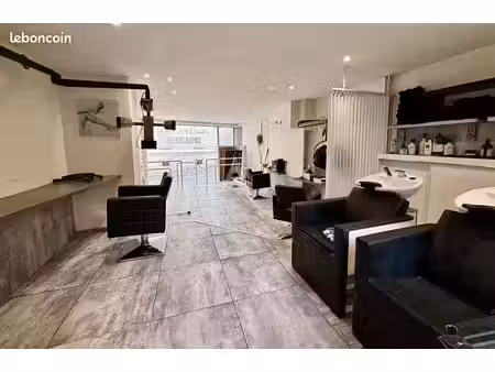 local commercial 54 m² nantes