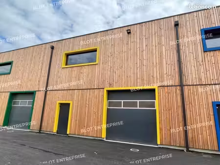 local d'activité 166 m²